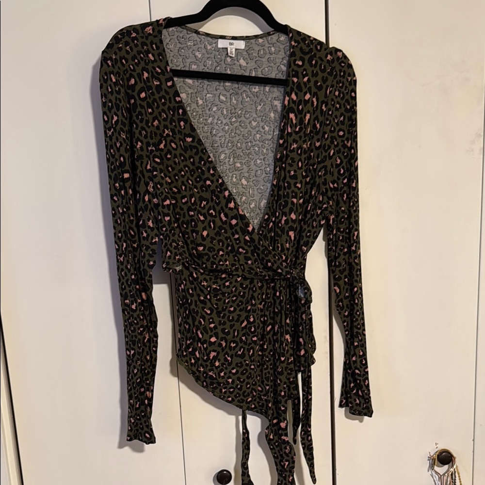 BP Black and White Wrap Tie Front Blouse